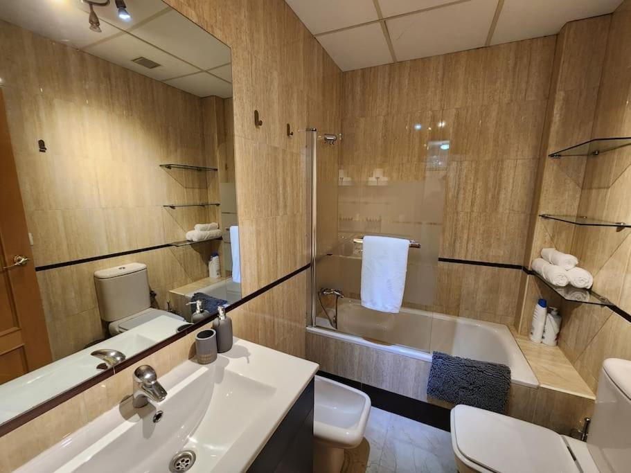 Makao Apartamento La Macarena เซบีญา ภายนอก รูปภาพ
